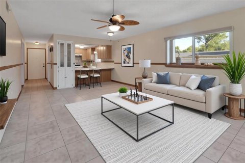 Condo in DeLand, Florida, 2 bedrooms № 2148924 - photo 9