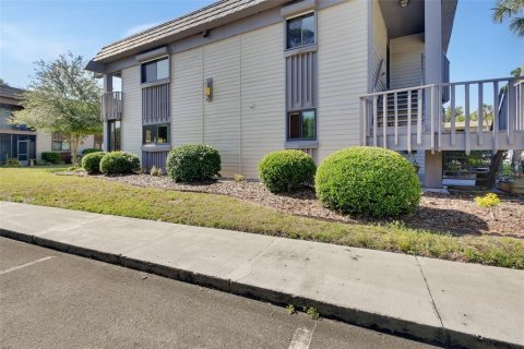 Condo in DeLand, Florida, 2 bedrooms № 2148924 - photo 30