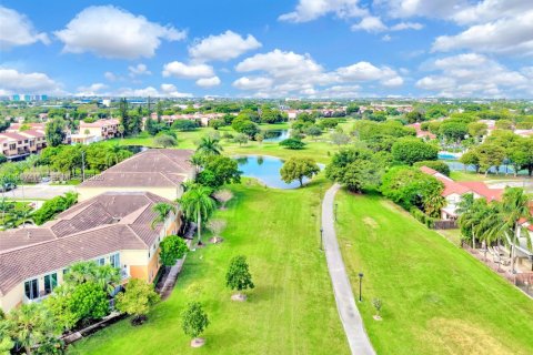 Copropriété à louer à Miami, Floride: 3 chambres, 124.49 m2 № 2011435 - photo 13