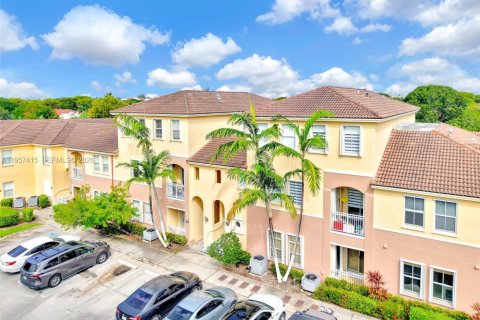 Copropriété à louer à Miami, Floride: 3 chambres, 124.49 m2 № 2011435 - photo 9