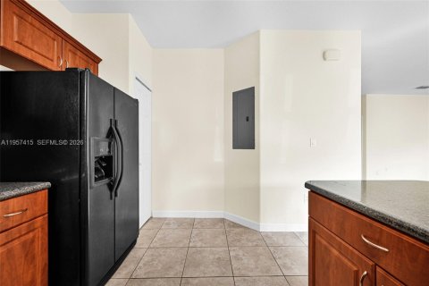 Copropriété à louer à Miami, Floride: 3 chambres, 124.49 m2 № 2011435 - photo 25