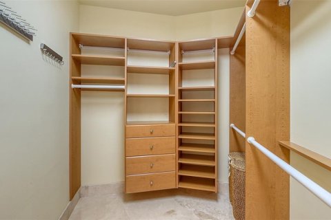 Купить кондоминиум в Сарасота, Флорида 7 комнат, 313.73м2, № 2148224 - фото 27
