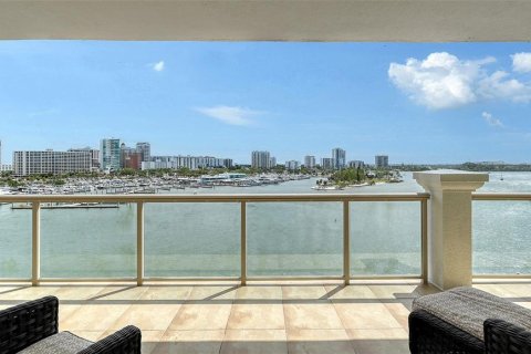 Купить кондоминиум в Сарасота, Флорида 7 комнат, 313.73м2, № 2148224 - фото 3