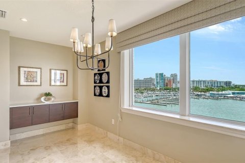 Купить кондоминиум в Сарасота, Флорида 7 комнат, 313.73м2, № 2148224 - фото 13