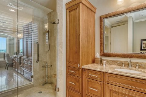 Купить кондоминиум в Сарасота, Флорида 7 комнат, 313.73м2, № 2148224 - фото 24