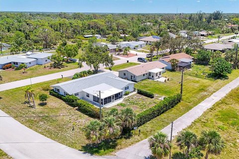 House in Englewood, Florida 3 bedrooms, 174.56 sq.m. № 1737218 - photo 5