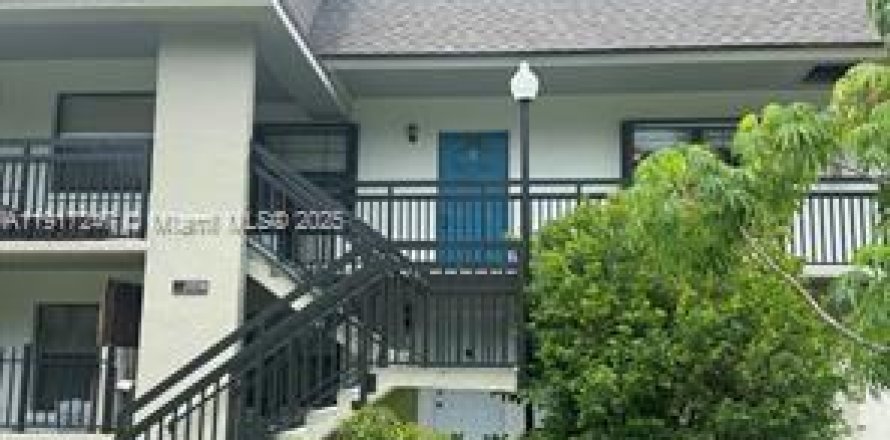 Кондоминиум с 2 спальнями в Делрей-Бич, Флорида № 1972573