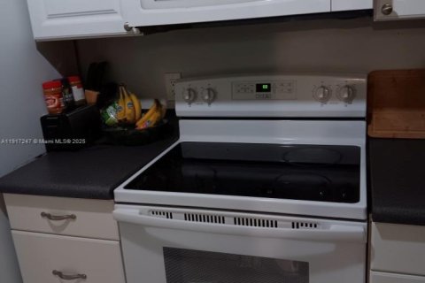 Снять в аренду кондоминиум в Делрей-Бич, Флорида 2 спальни, № 1972573 - фото 2