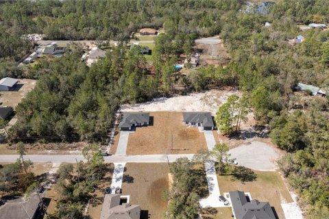 House in Eustis, Florida 4 bedrooms, 172.89 sq.m. № 1541185 - photo 16