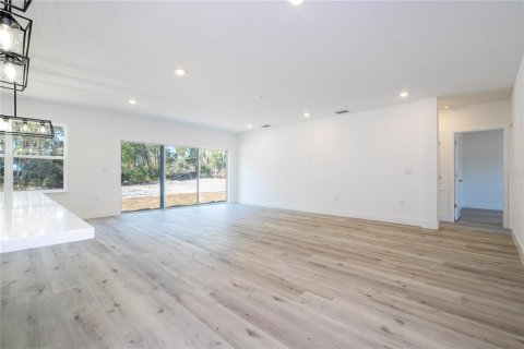 House in Eustis, Florida 4 bedrooms, 172.89 sq.m. № 1541185 - photo 20