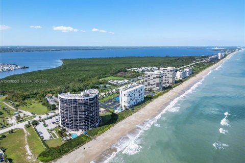 Condo in Jensen Beach, Florida, 2 bedrooms  № 2072332 - photo 3