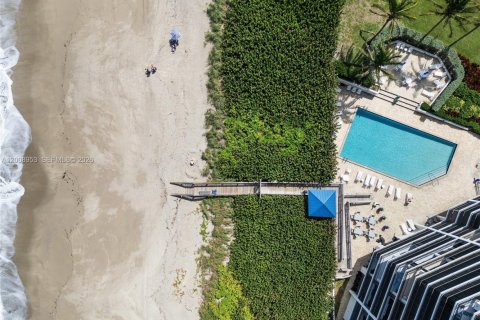 Condo in Jensen Beach, Florida, 2 bedrooms  № 2072332 - photo 4