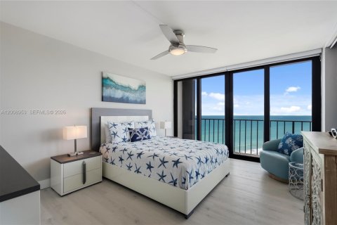 Condo in Jensen Beach, Florida, 2 bedrooms  № 2072332 - photo 16