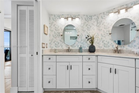 Condo in Jensen Beach, Florida, 2 bedrooms  № 2072332 - photo 20