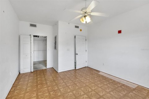 Condo in Venice, Florida, 2 bedrooms № 2093494 - photo 19