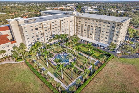 Condo in Venice, Florida, 2 bedrooms № 2093494 - photo 2