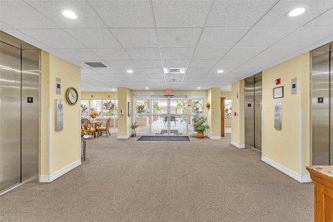 Condo in Venice, Florida, 2 bedrooms № 2093494 - photo 25