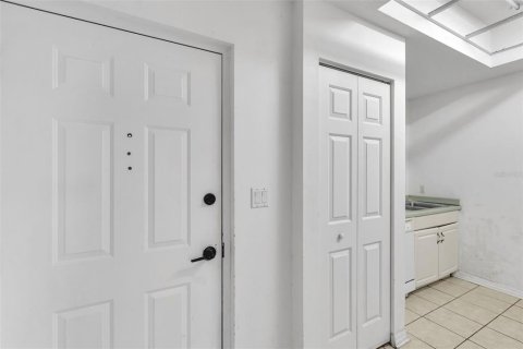 Condo in Venice, Florida, 2 bedrooms № 2093494 - photo 8