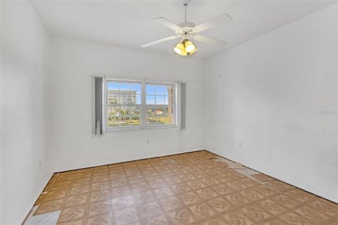 Condo in Venice, Florida, 2 bedrooms № 2093494 - photo 18