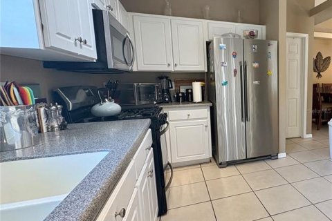 Villa ou maison à louer à Tampa, Floride: 3 chambres, 143.26 m2 № 2094551 - photo 6