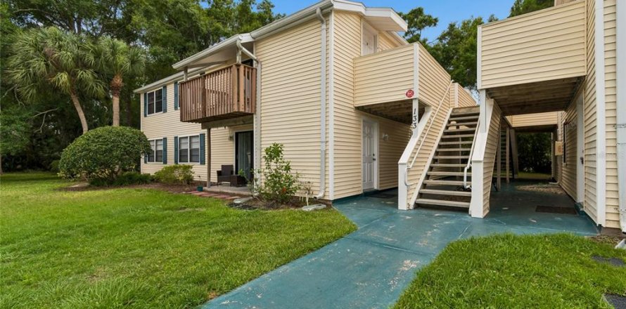 Condominio en Oldsmar, Florida, 2 dormitorios № 2148287