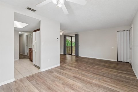 Condominio en venta en Oldsmar, Florida, 2 dormitorios, 85.01 m2 № 2148287 - foto 10