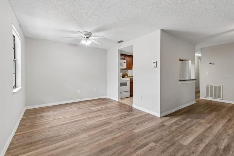 Condominio en venta en Oldsmar, Florida, 2 dormitorios, 85.01 m2 № 2148287 - foto 6