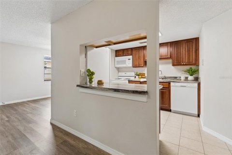 Condominio en venta en Oldsmar, Florida, 2 dormitorios, 85.01 m2 № 2148287 - foto 21