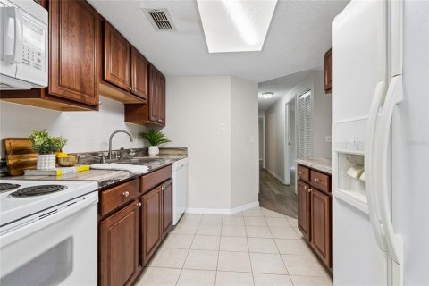 Condominio en venta en Oldsmar, Florida, 2 dormitorios, 85.01 m2 № 2148287 - foto 17