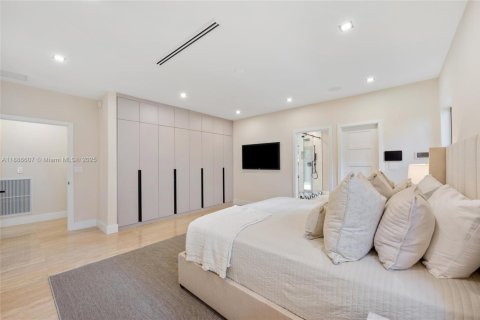 Casa en venta en Miami Shores, Florida, 6 dormitorios, 379.13 m2 № 1944909 - foto 29