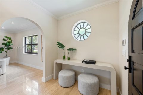 Casa en venta en Miami Shores, Florida, 6 dormitorios, 379.13 m2 № 1944909 - foto 15