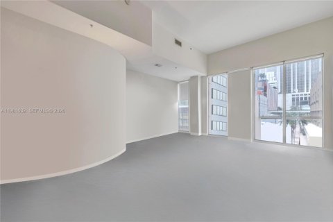 Condo in Miami, Florida № 2043695 - photo 2