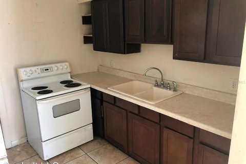 Снять в аренду квартиру в Уайлдвуд, Флорида 1 комната, 62.43м2, № 1755158 - фото 2