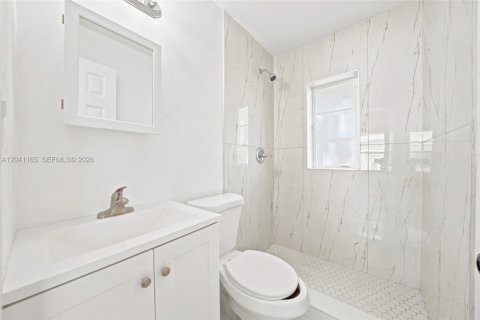 Immobilier commercial à vendre à Miami, Floride: 155.33 m2 № 2248052 - photo 29