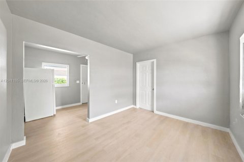 Immobilier commercial à vendre à Miami, Floride: 155.33 m2 № 2248052 - photo 16