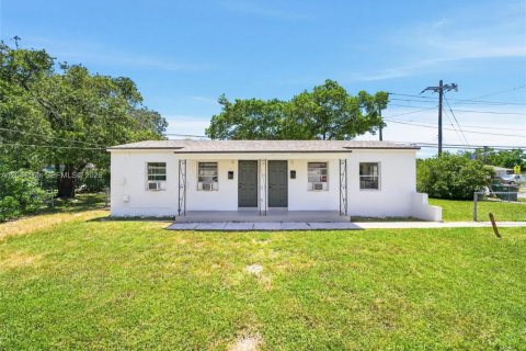 Immobilier commercial à vendre à Miami, Floride: 155.33 m2 № 2248052 - photo 3