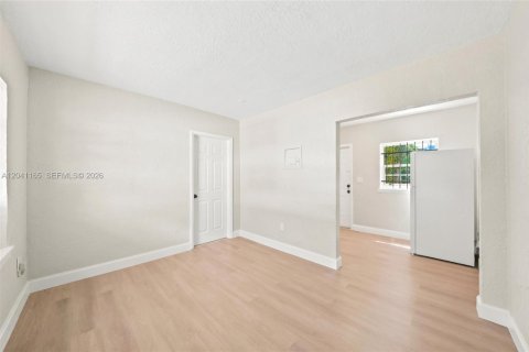 Immobilier commercial à vendre à Miami, Floride: 155.33 m2 № 2248052 - photo 21