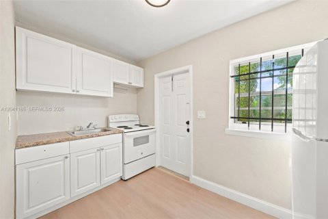 Immobilier commercial à vendre à Miami, Floride: 155.33 m2 № 2248052 - photo 26