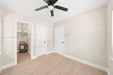 Immobilier commercial à vendre à Miami, Floride: 155.33 m2 № 2248052 - photo 24