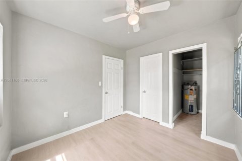 Immobilier commercial à vendre à Miami, Floride: 155.33 m2 № 2248052 - photo 15