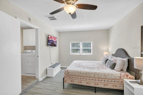 House in Clearwater, Florida 3 bedrooms, 116.78 sq.m. № 1834916 - photo 23