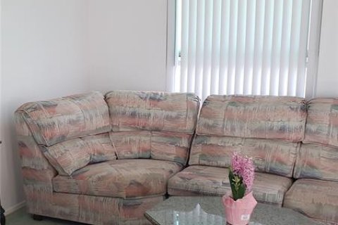 House in Palmetto, Florida 3 bedrooms, 105.54 sq.m. № 1904549 - photo 6