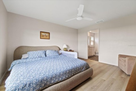 Villa ou maison à louer à Spring Hill, Floride: 4 chambres, 169.83 m2 № 2429249 - photo 15