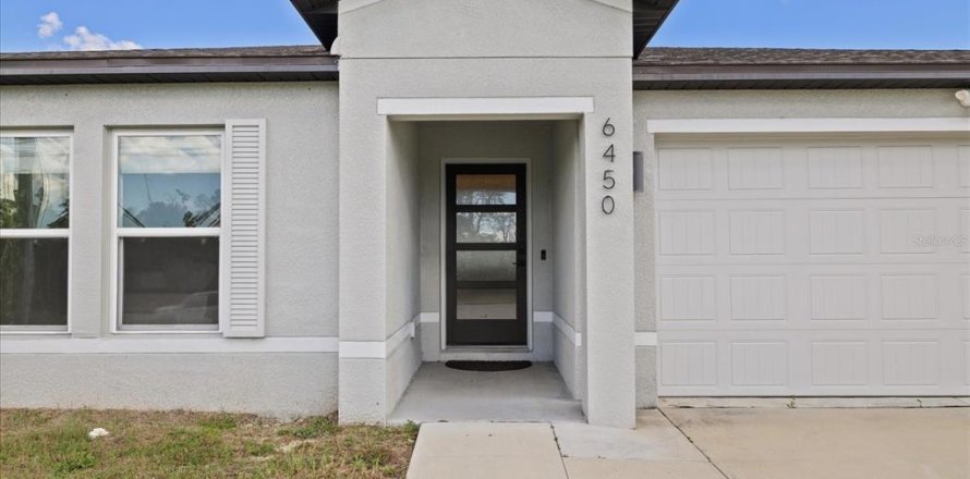 Villa ou maison à Spring Hill, Floride 4 chambres, 169.83 m2 № 2429249