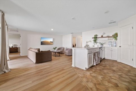 Villa ou maison à louer à Spring Hill, Floride: 4 chambres, 169.83 m2 № 2429249 - photo 24