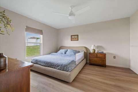 Villa ou maison à louer à Spring Hill, Floride: 4 chambres, 169.83 m2 № 2429249 - photo 13
