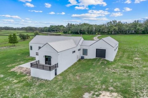 Villa ou maison à vendre à Clermont, Floride: 3 chambres, 290.97 m2 № 1791359 - photo 2
