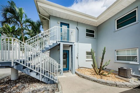 Condominio en alquiler en Dunedin, Florida, 2 dormitorios, 83.61 m2 № 1904380 - foto 3