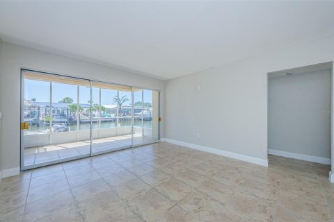 Condominio en alquiler en Dunedin, Florida, 2 dormitorios, 83.61 m2 № 1904380 - foto 17