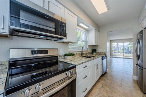 Condominio en alquiler en Dunedin, Florida, 2 dormitorios, 83.61 m2 № 1904380 - foto 12